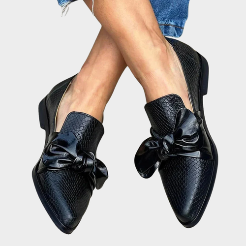 Honora - Elegant Bow Moccasins