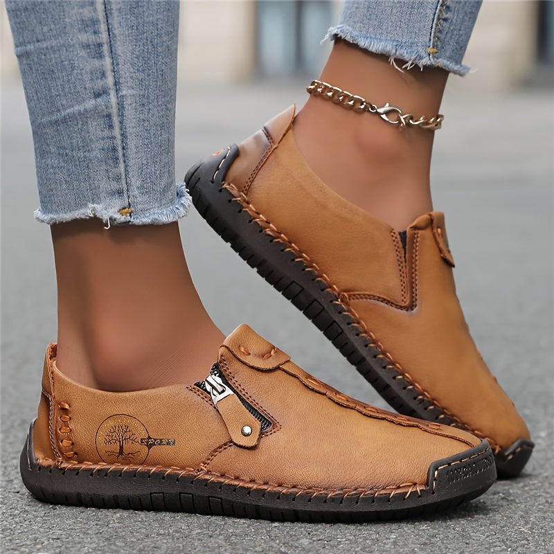 Líadan - Comfort Runners with Zipper