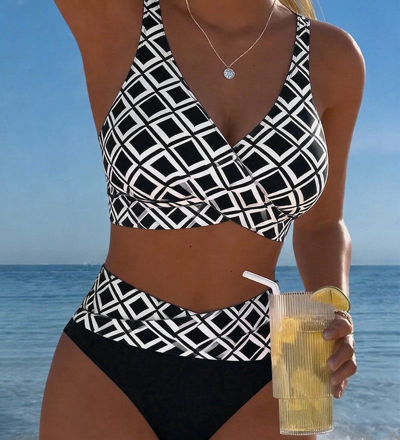 Ríona - Two-Piece Bikini with Cut-Out Bra and Diamond Pattern