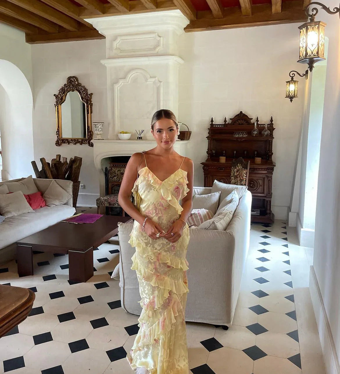 Nóirín - Long Dress with Ruffles