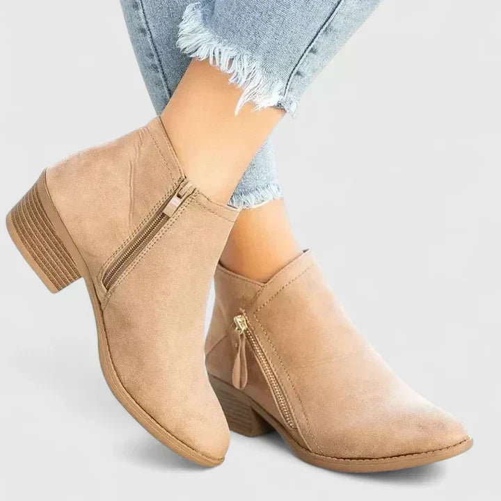Fíona - Orthopedic Boots