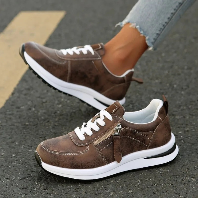 Ríoghnach - Zip-Up Orthopedic Runners