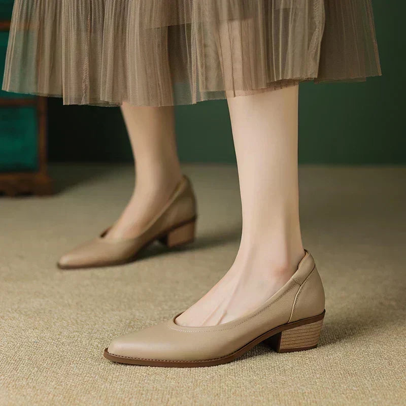 Treasa - Mid-Heel Shoes