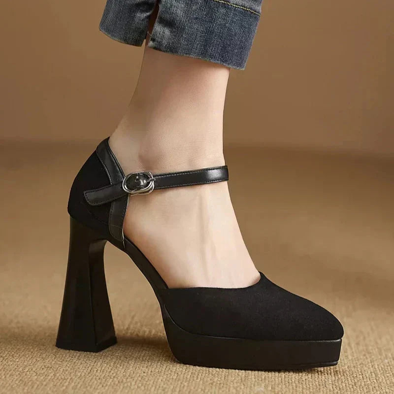 Caitlín - Platform Ankle-Strap Pumps