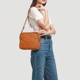 Croía - Sleek Three-Layer Crossbody Bag