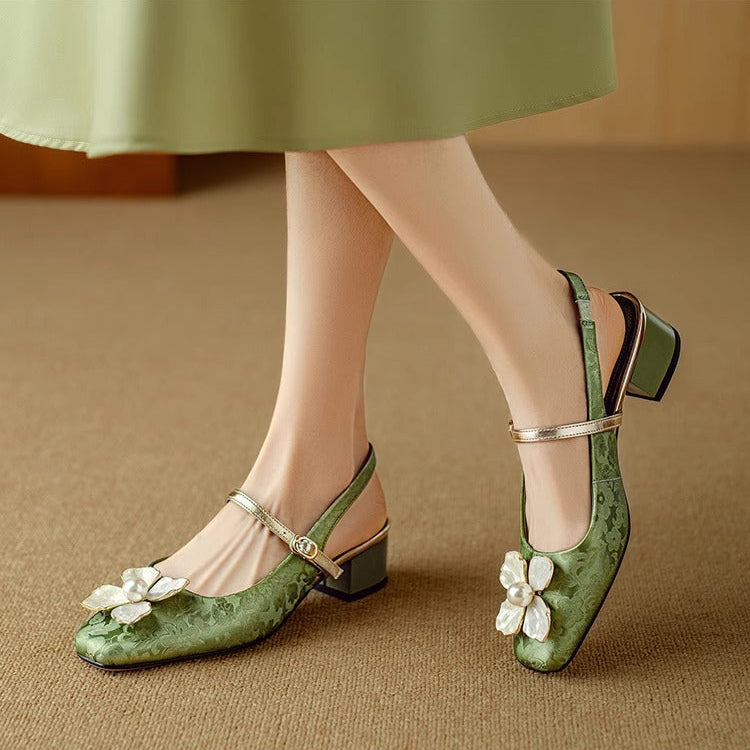Síomha - Elegant Shoes with Floral Detail