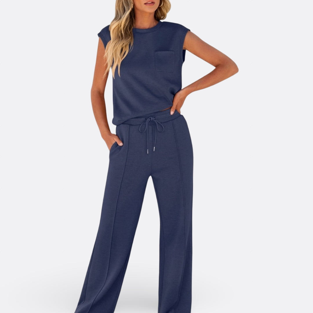 Orlagh - Casual Set in Soft Lounge Fabric