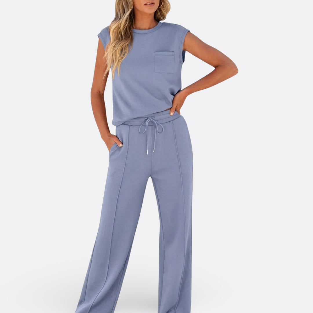 Orlagh - Casual Set in Soft Lounge Fabric