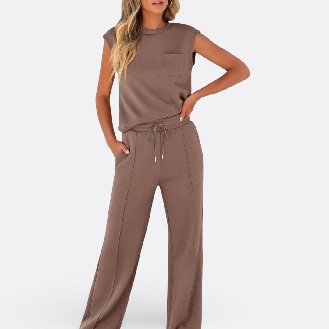 Orlagh - Casual Set in Soft Lounge Fabric